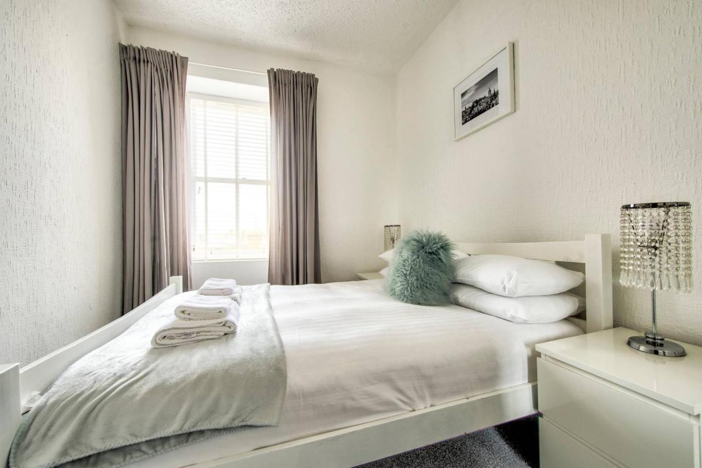 Guestready - Modern 2br On The Royal Mile! Édimbourg